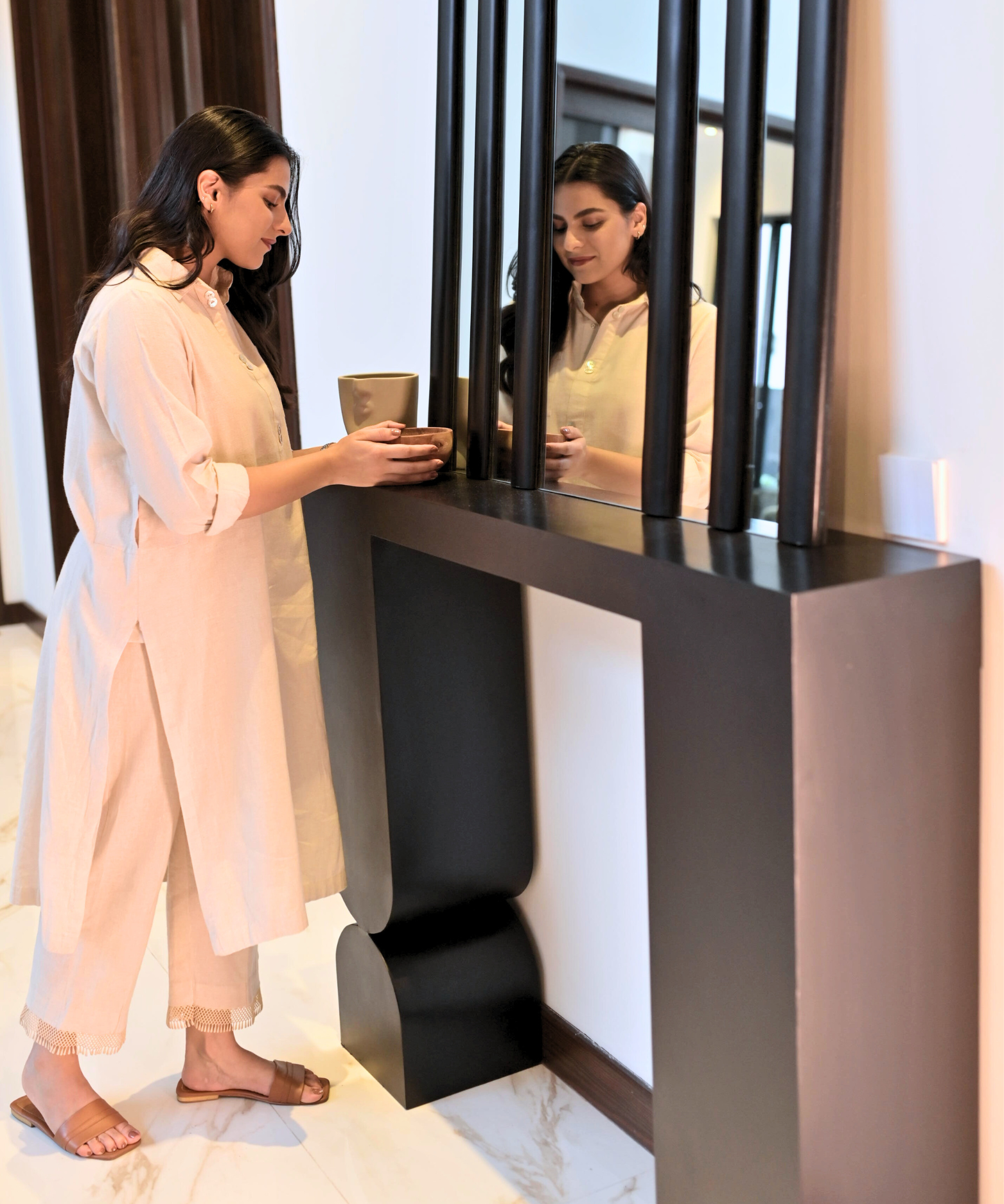 Obsidian Console Table